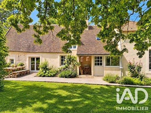 Maison 5 pièces 575 m² · à Thoiry · 575 m² · 1 995 000 €