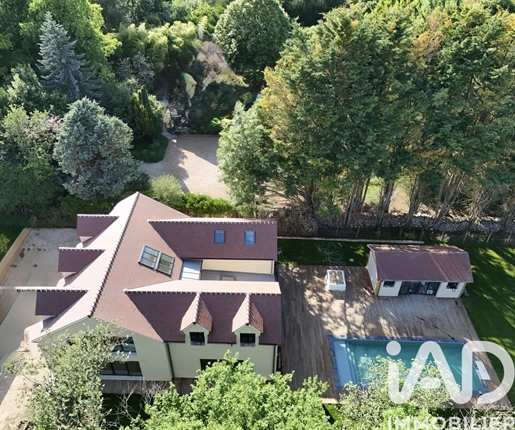 Maison 12 pièces 360 m² · à Montfort-l'Amaury · 360 m² · 2 095 000 €
