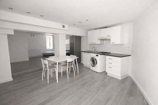 Appartement 2 pièces 60 m² · à Nîmes · 60 m² · 100 000 €