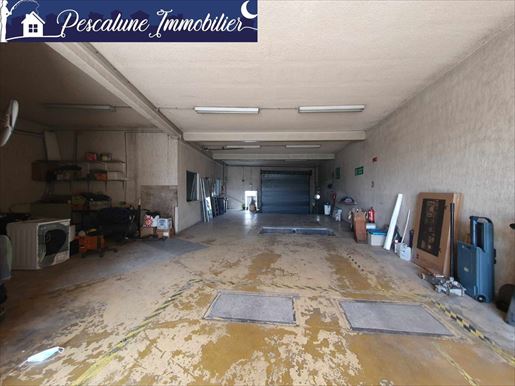 4 pièces 340 m² · à Lunel · 340 m² · 499 000 €