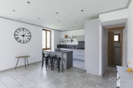 Maison 5 pièces 123 m² · aux Avanchers-Valmorel · 123 m² · 440 000 €