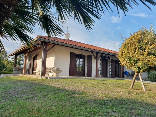 Maison 6 pièces 123 m² · à Semussac · 123 m² · 294 000 €