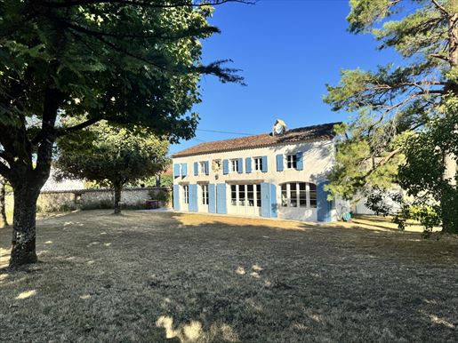 5 pièces 148 m² · à Arces · 148 m² · 538 200 €
