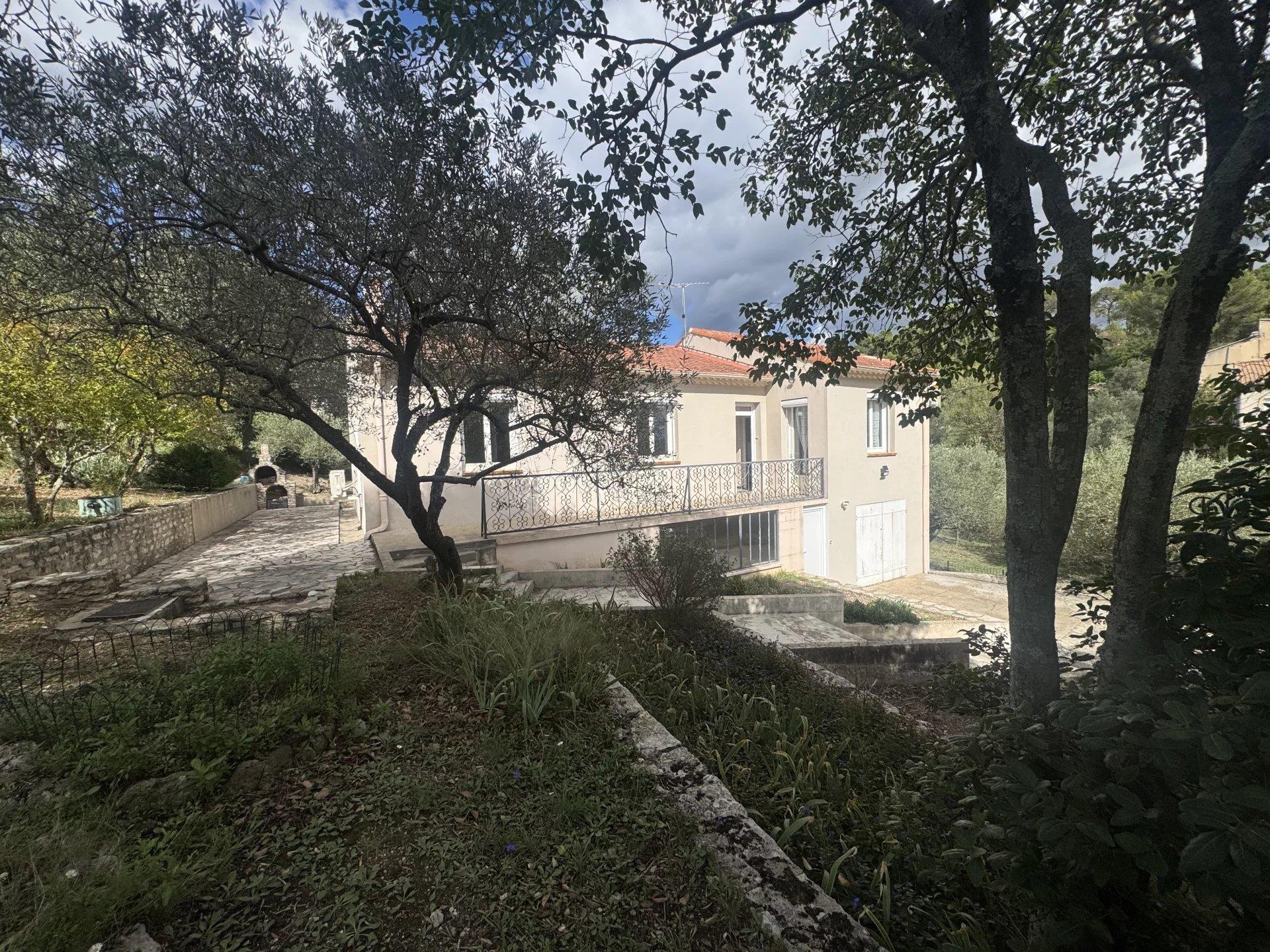 Maison à vendre, 99m², Nîmes