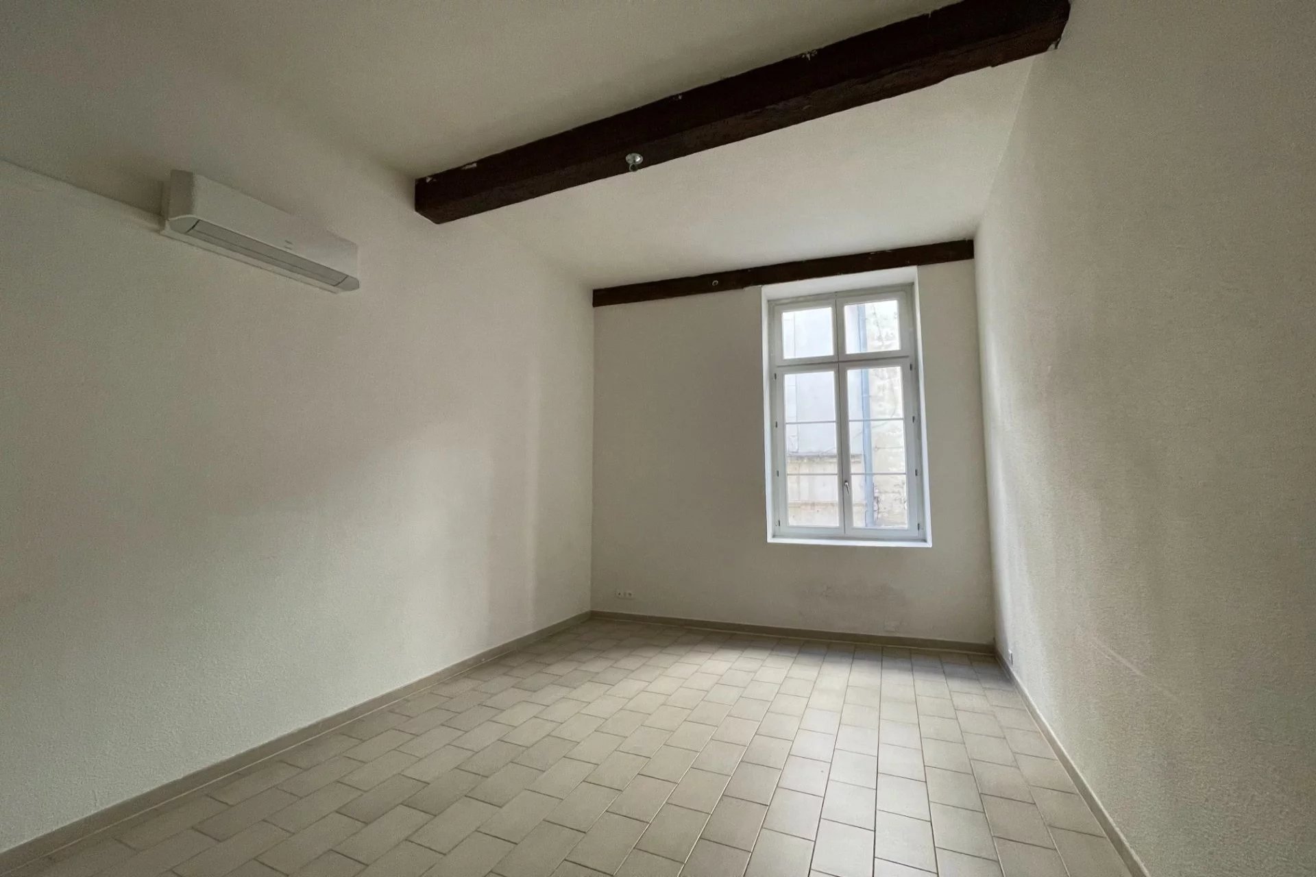Appartement à louer, 56m², Nîmes