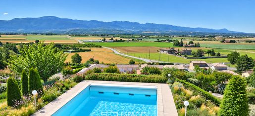 Maison 12 pièces 244 m² · à Génissieux · 244 m² · 780 000 €