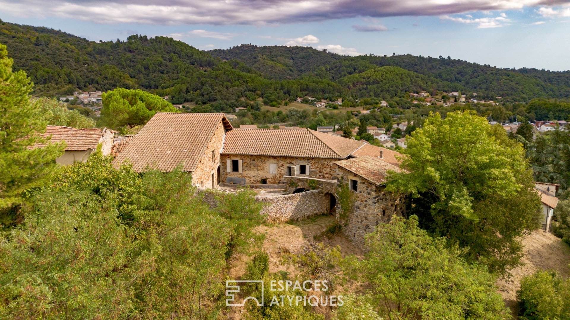 Maison à vendre, 230m², Lalevade-d'Ardèche