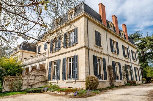 Maison 8 pièces 300 m² · à Annonay · 300 m² · 379 000 €