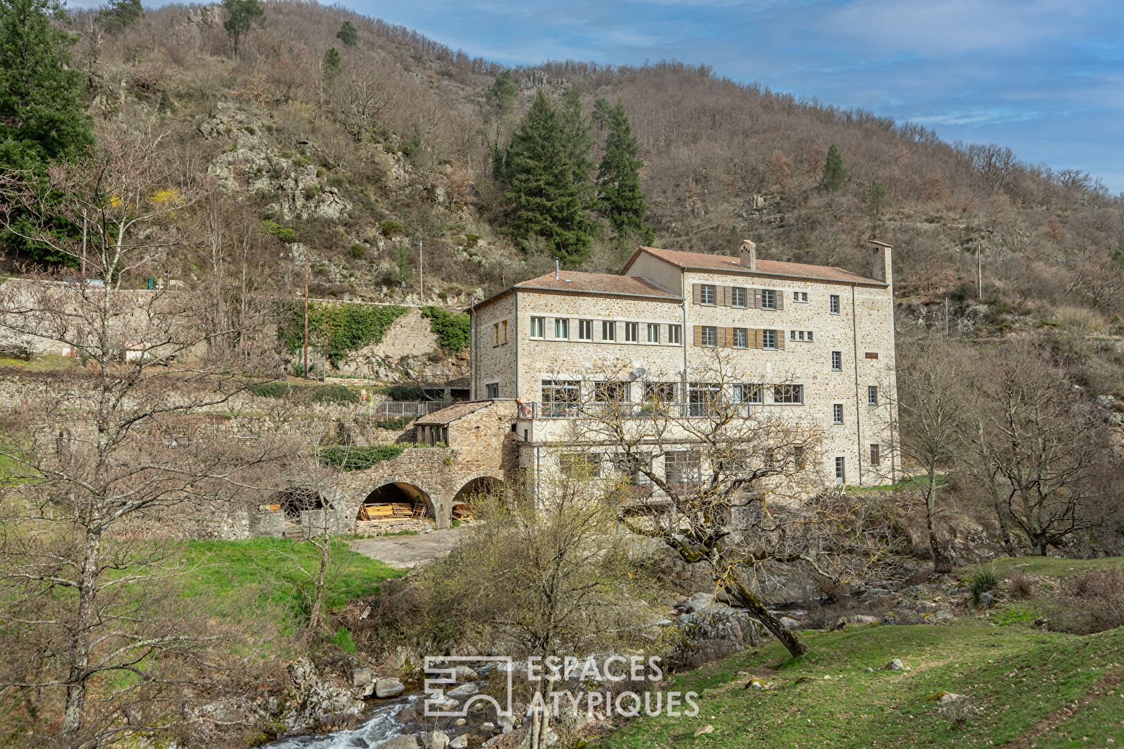Maison à vendre, 650m², Saint-Étienne-de-Serre