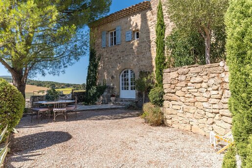 Maison 9 pièces 200 m² · à Grane · 200 m² · 685 000 €