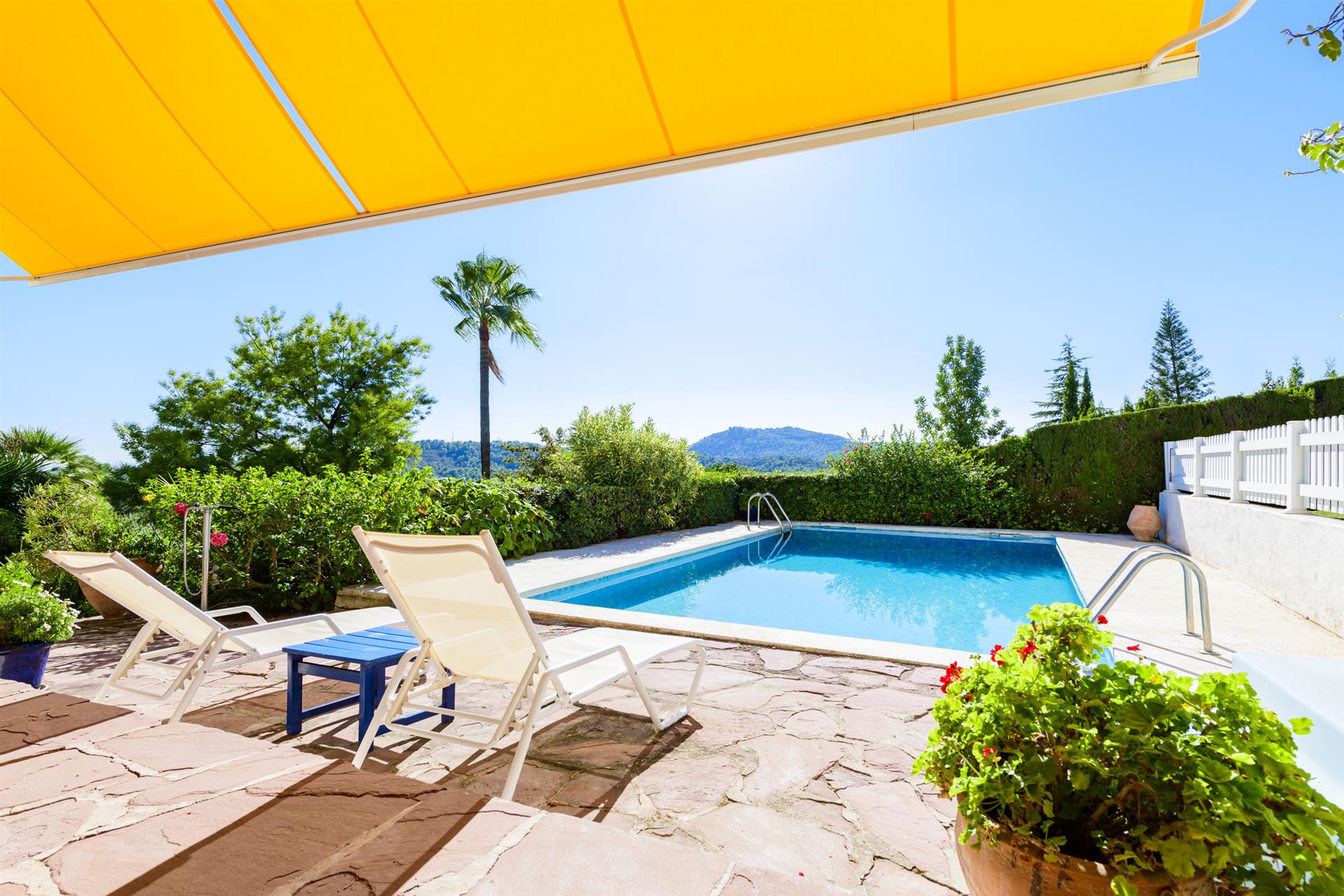 Very spacious property, impeccable, situated in La Coma with spectacular views of the golf... - View 3
