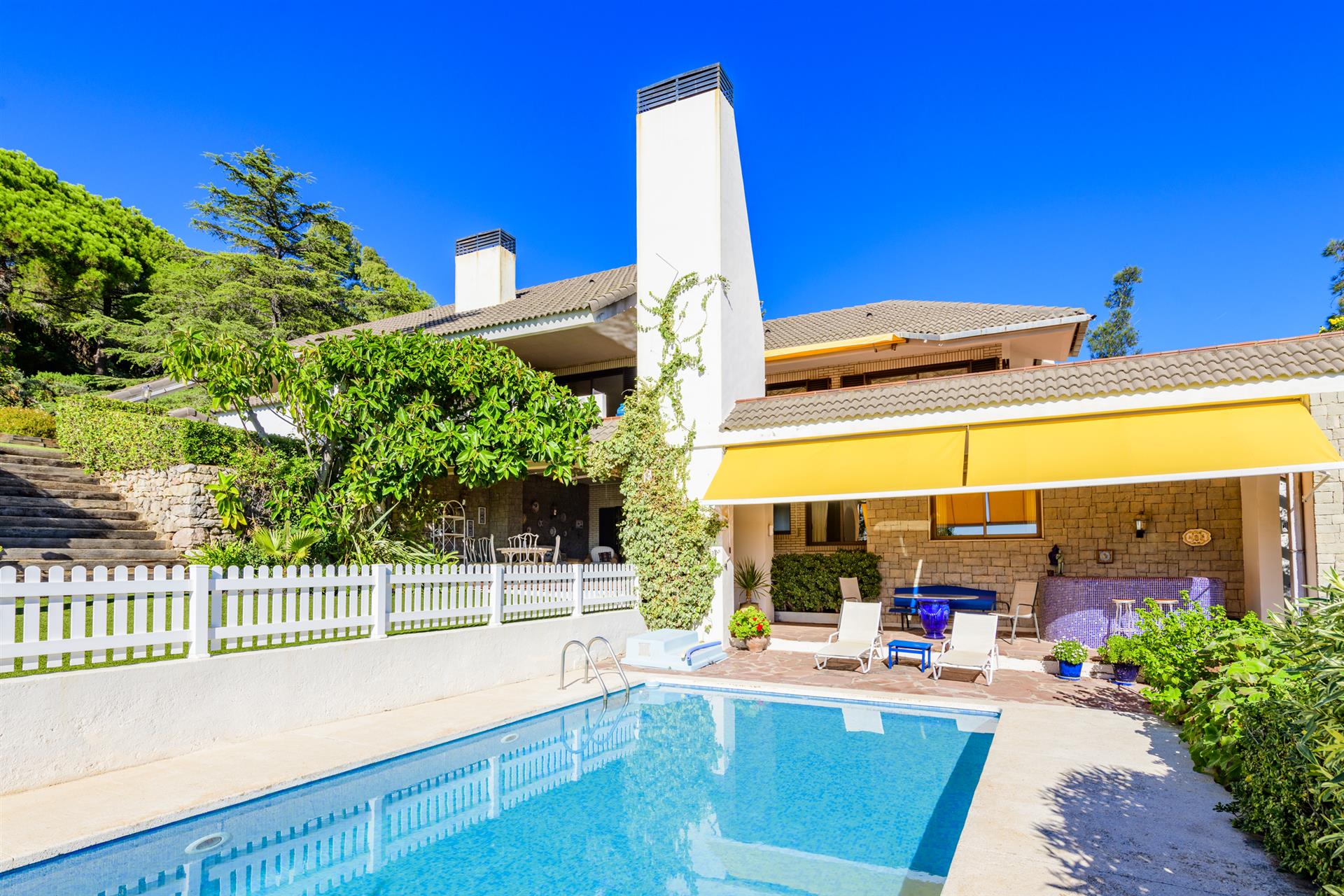Very spacious property, impeccable, situated in La Coma with spectacular views of the golf... - View 4