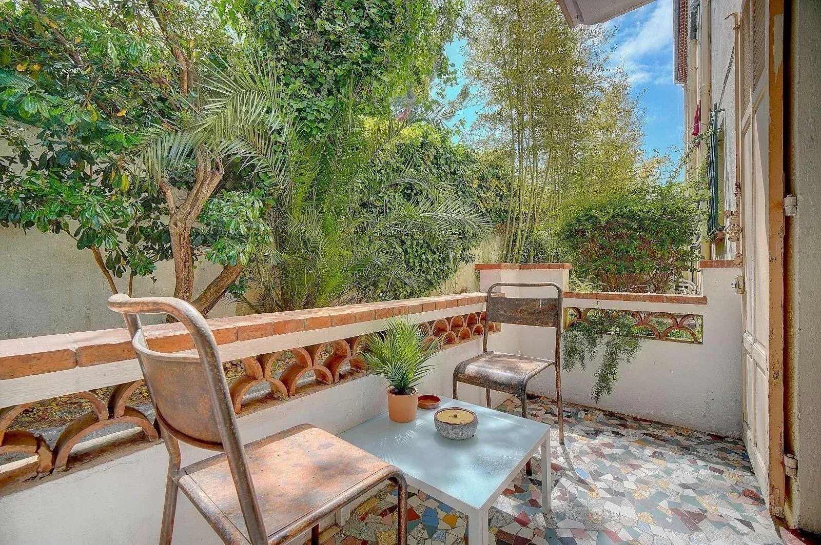 Sole Agent / CANNES Basse Californie one bedroom apartment of 34 Sqm with terrace