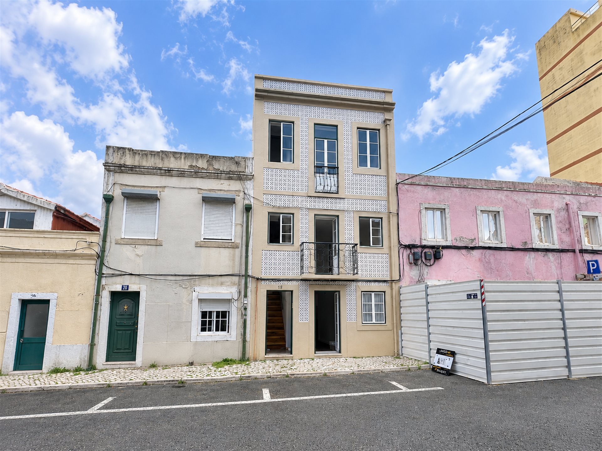 Charmant tegelhuis in Campo de Ourique | Hoog waarderingspotentieel | Lissabon