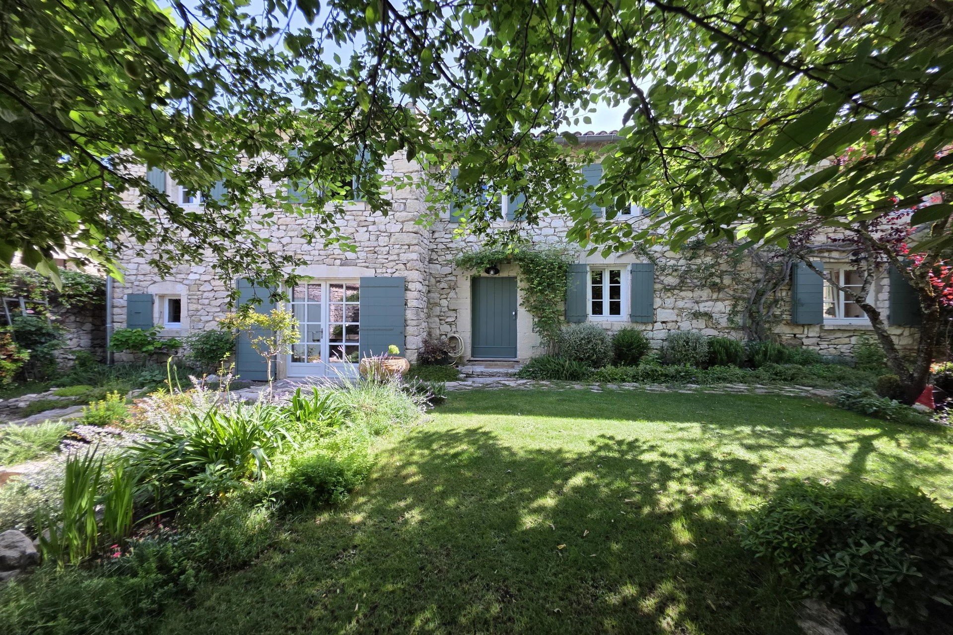 Maison à vendre, 170m², Murs