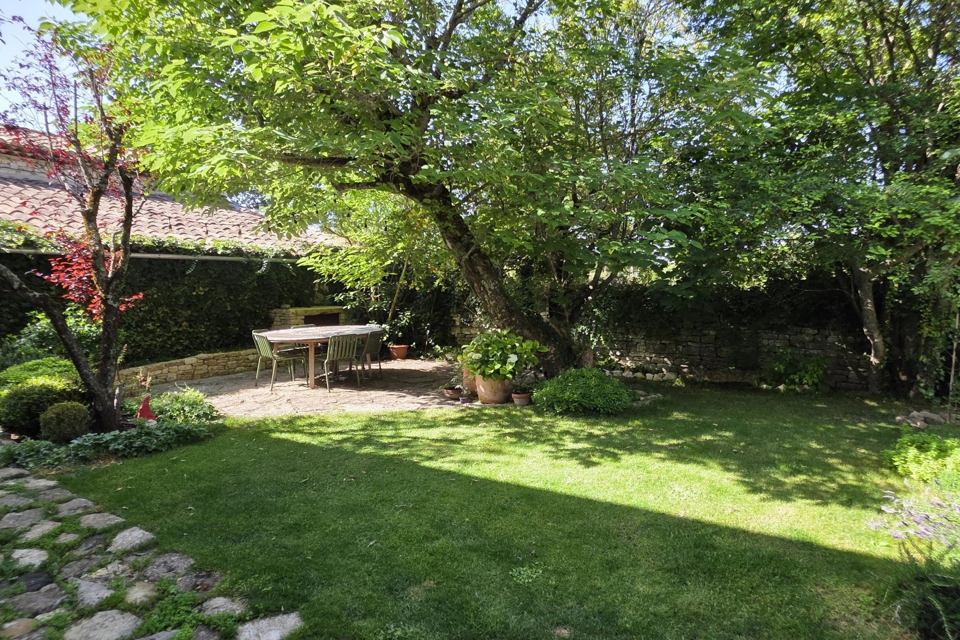 Maison à vendre, 170m², Murs