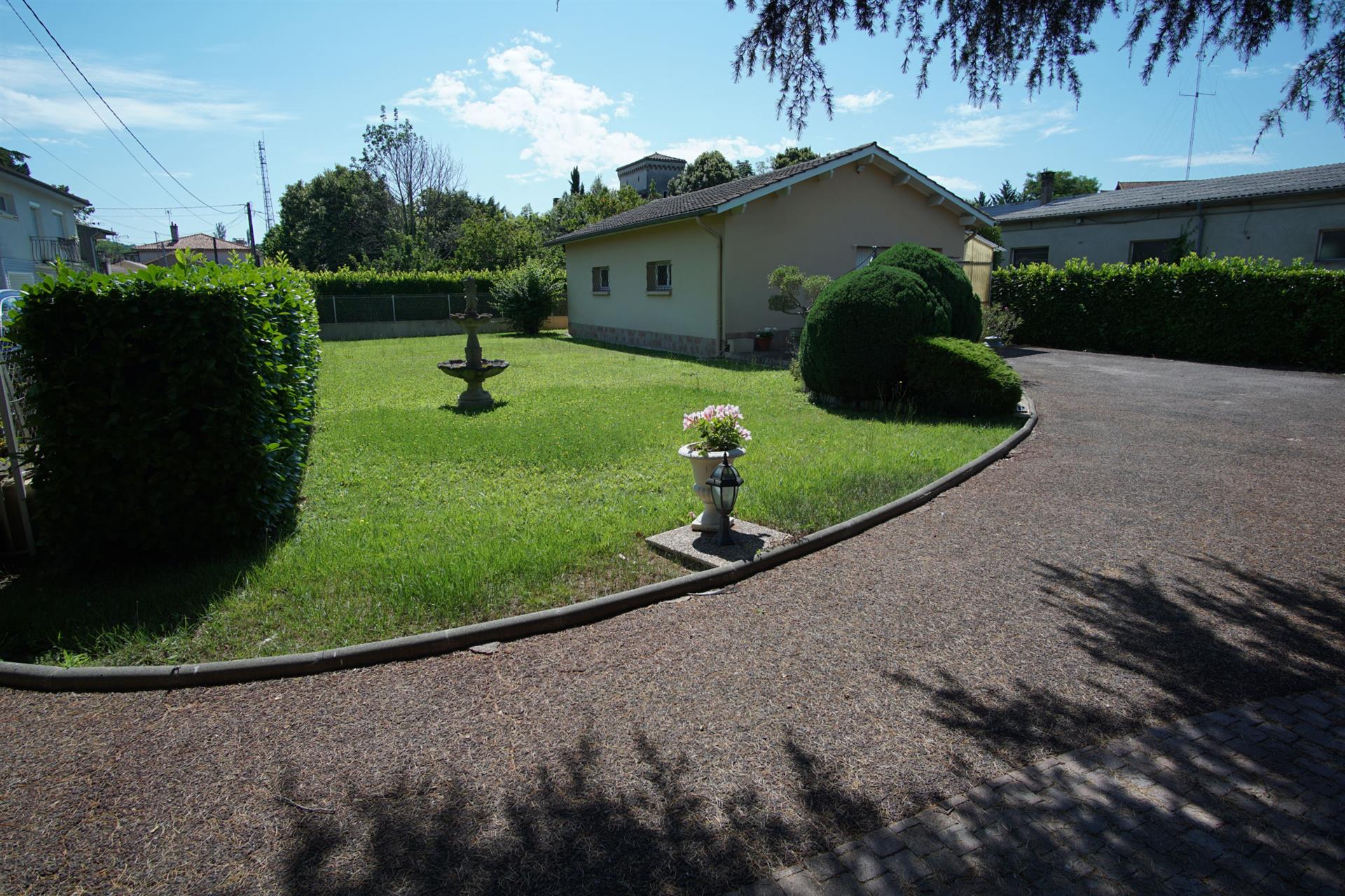 Maison à vendre, 210m², Auch