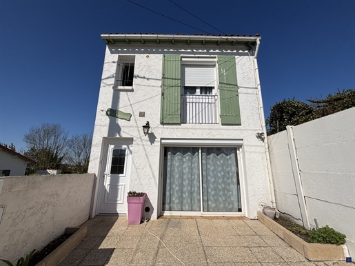 3 pièces 121 m² · à Saint-Georges-de-Didonne · 121 m² · 81 200 €