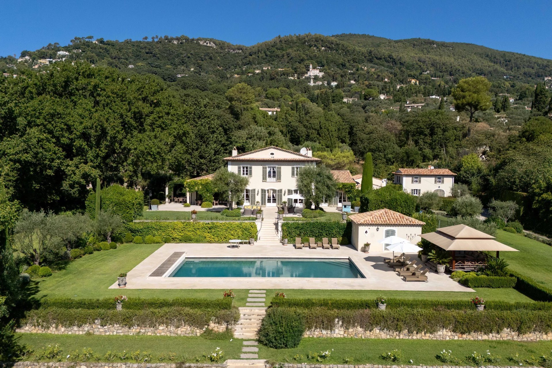 Maison à vendre, 450m², Grasse