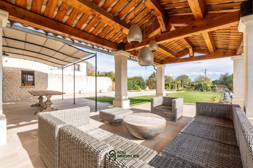 Maison 6 pièces 157 m² · à Uzès · 157 m² · 998 000 €