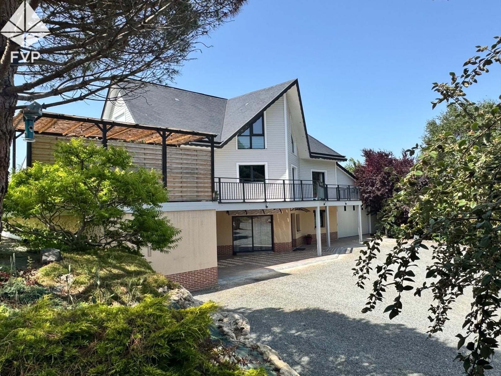Maison à vendre, 220m², Rouxmesnil-Bouteilles