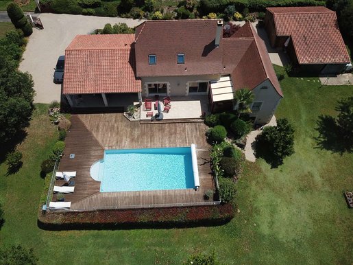 Maison 6 pièces 166 m² · à Sarlat-la-Canéda · 166 m² · 499 000 €