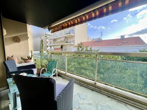 Appartement 3 pièces 62 m² · à Antibes · 62 m² · 400 000 €