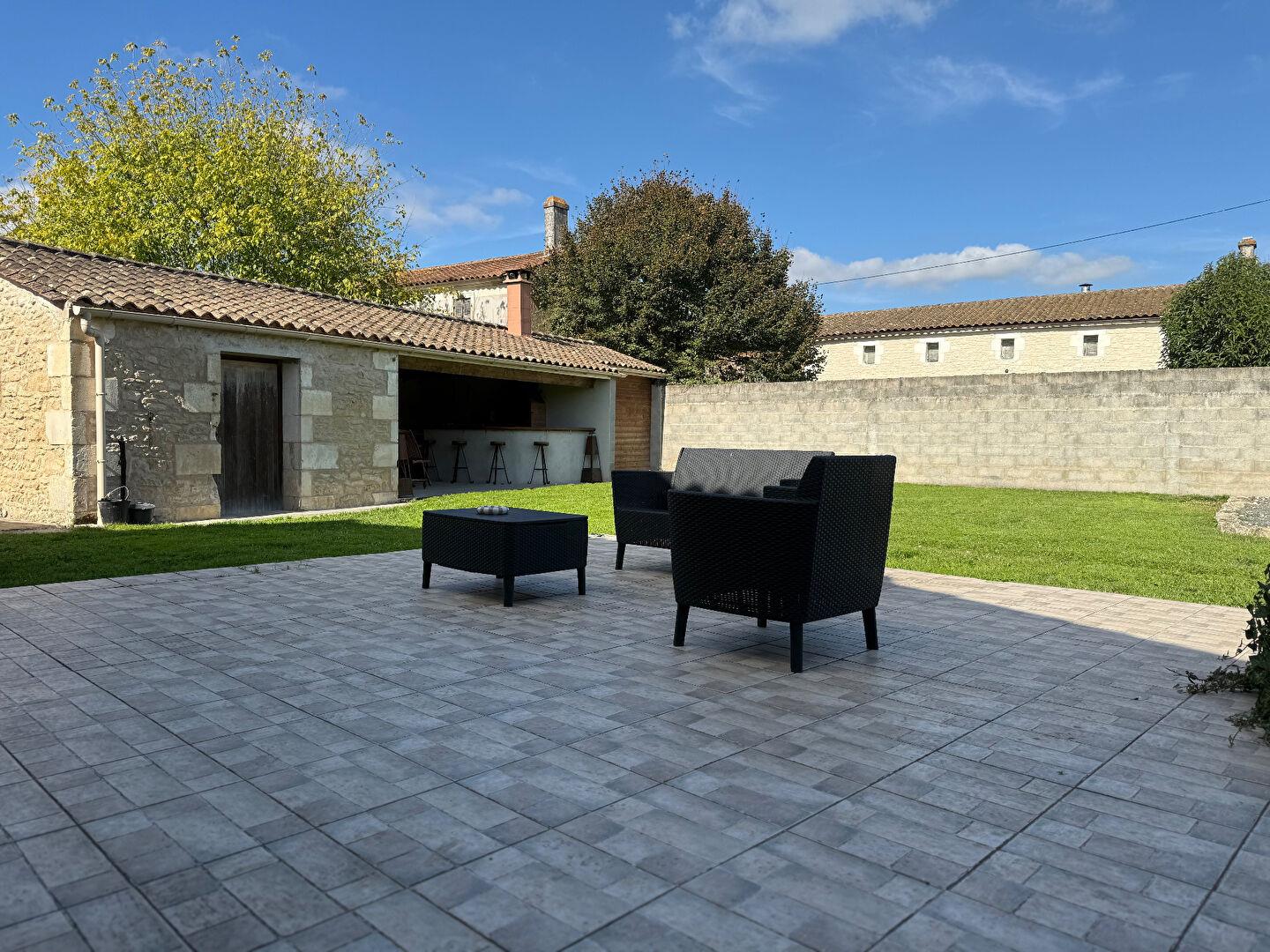 Maison à vendre, 368m², Saint-Ciers-sur-Gironde