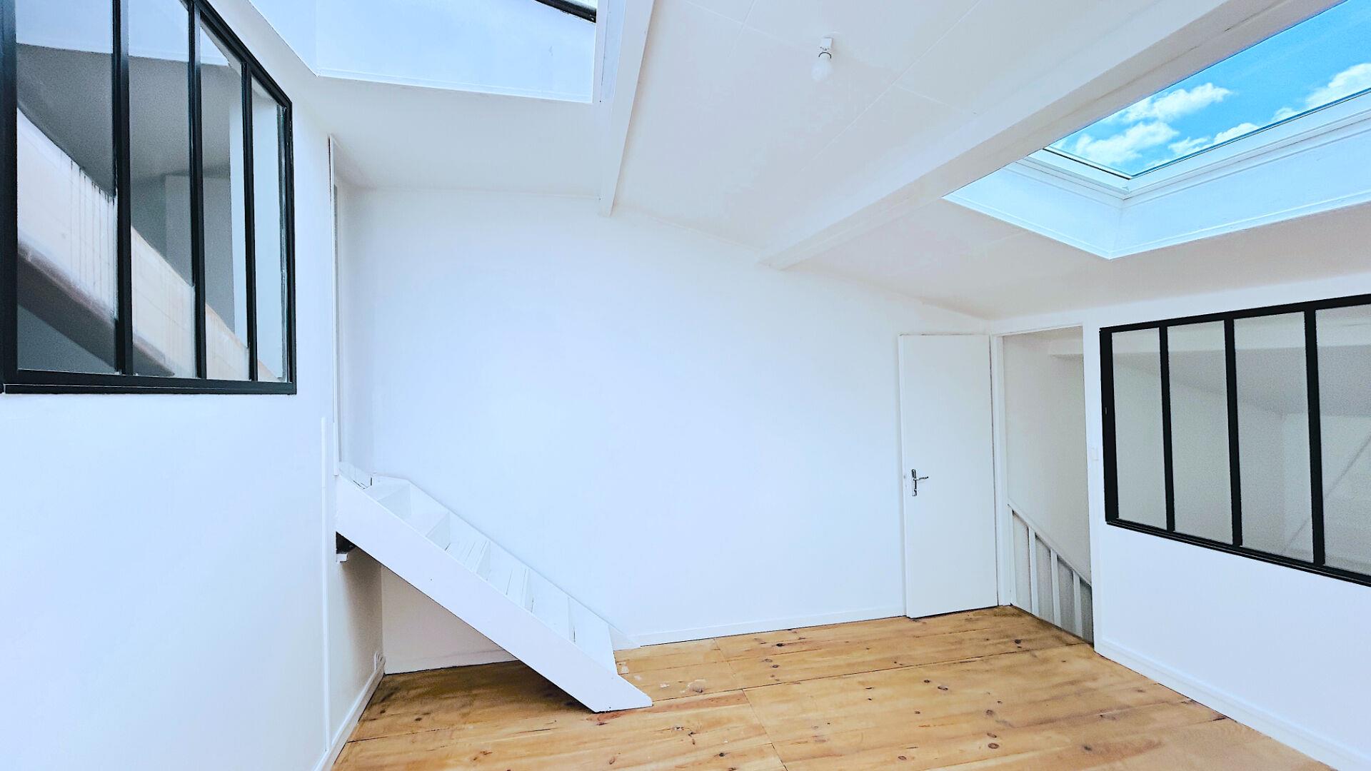 Apartment in Bordeaux, Nansouty, Nansouty - Saint-Genès - Plus