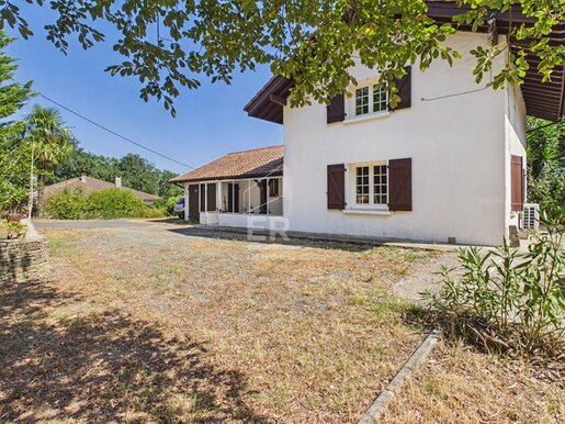 Maison 4 pièces 100 m² · à Hasparren · 100 m² · 371 000 €
