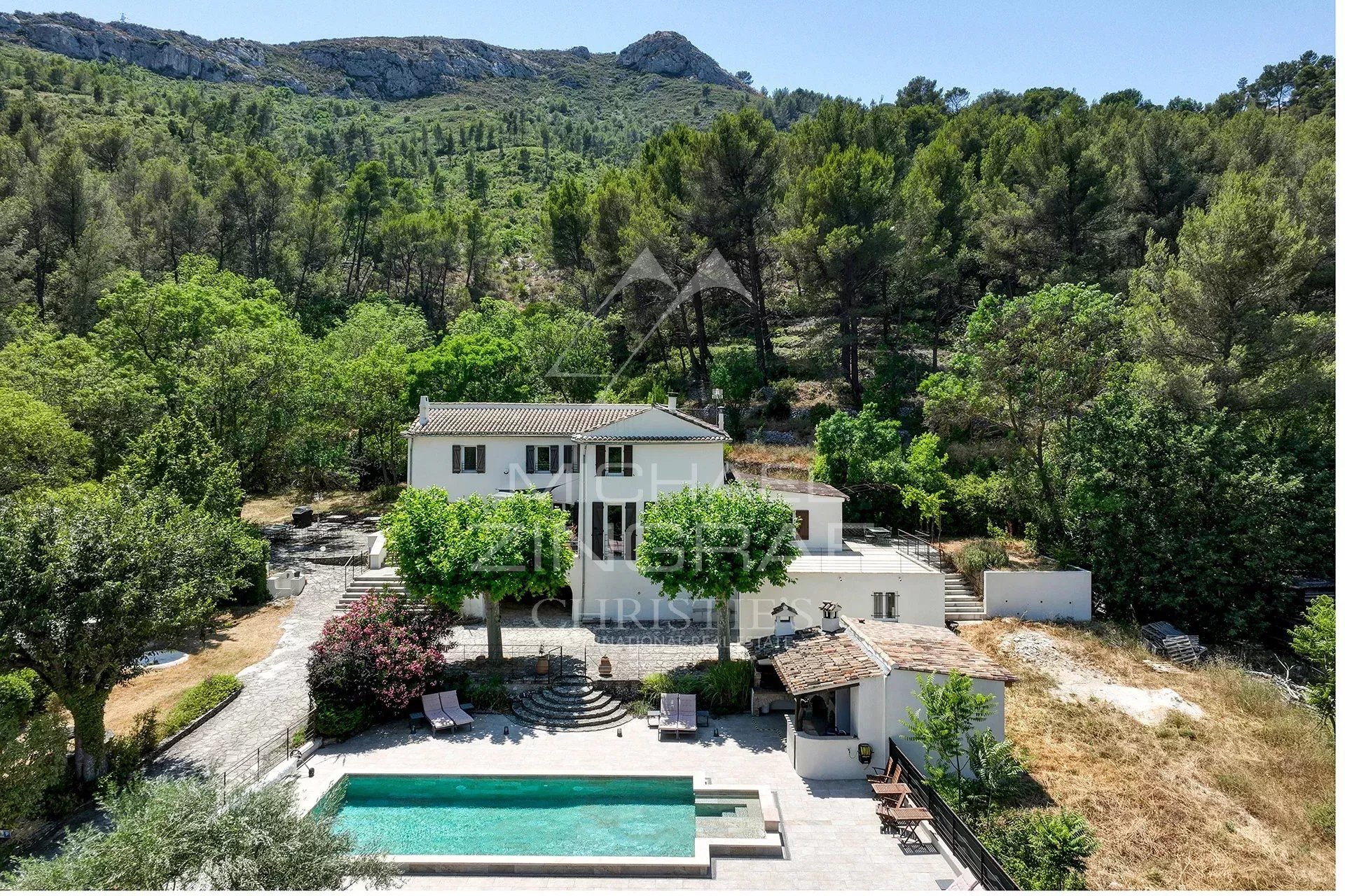 Maison à vendre, 356m², La Destrousse