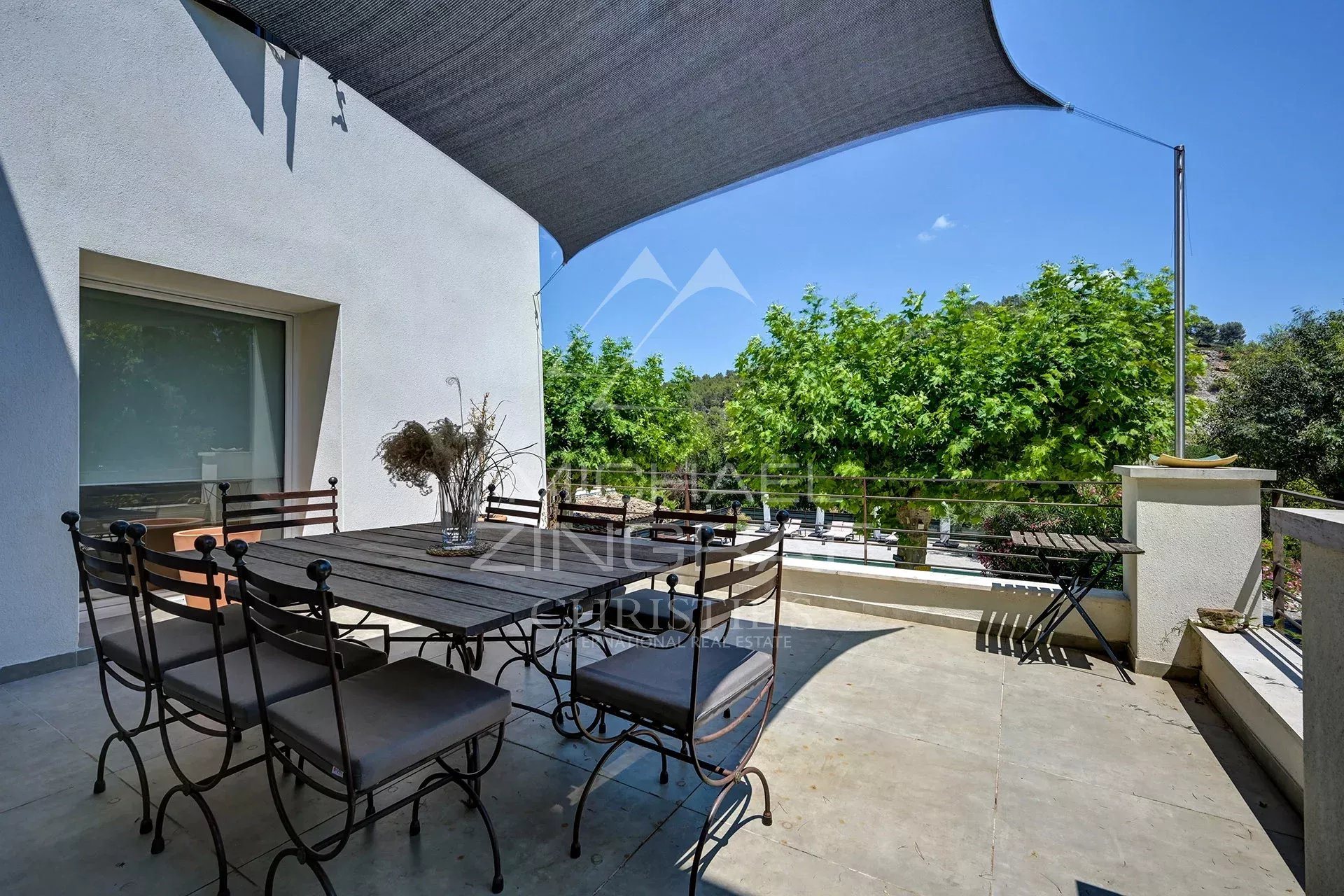 Maison à vendre, 356m², La Destrousse