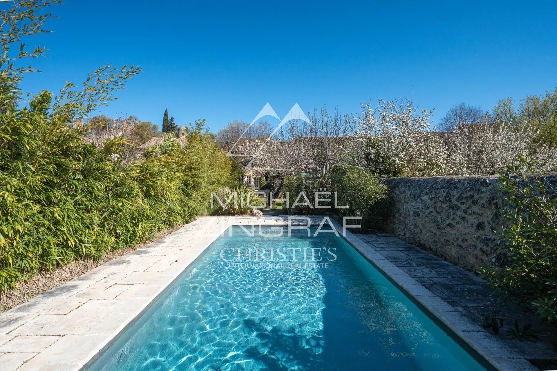 Maison à vendre, 340m², Alleins