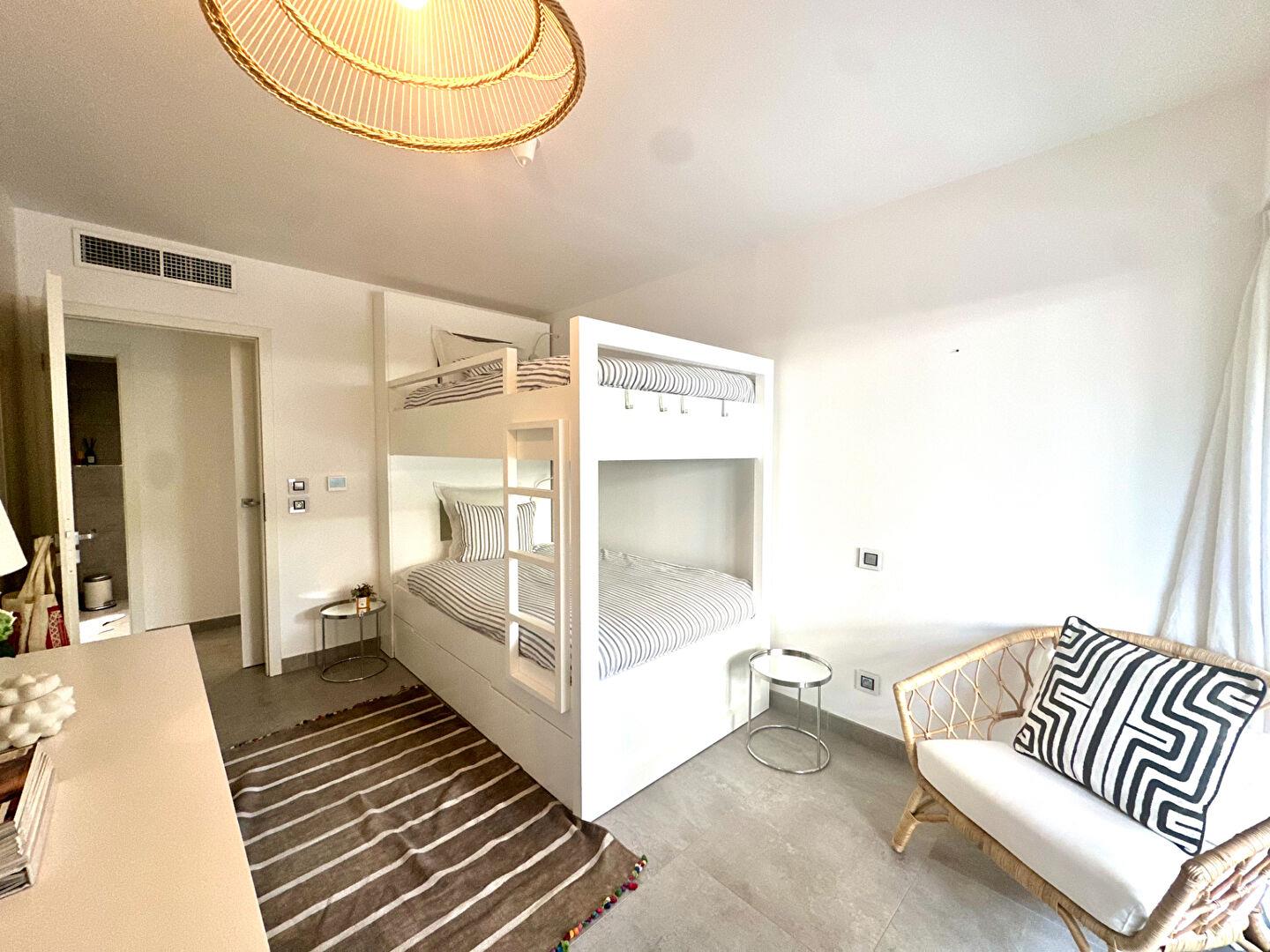 Two-bedroom apartment with terrace in a luxury residence - Ansicht 6