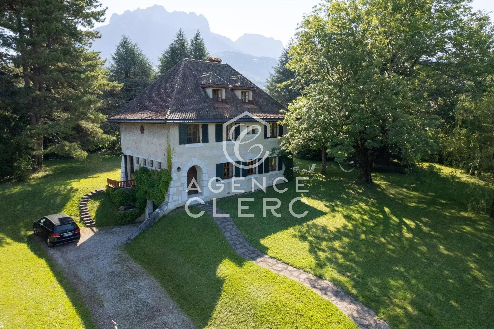 Maison à vendre, 222m², Menthon-Saint-Bernard
