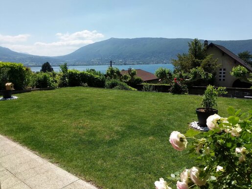 Appartement 5 pièces 93 m² · à Veyrier-du-Lac · 93 m² · 890 000 €
