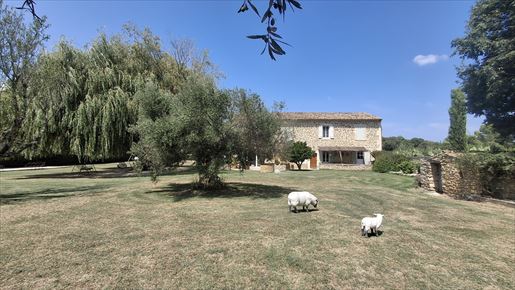Maison 11 pièces 385 m² · à Suze-la-Rousse · 385 m² · 1 625 000 €