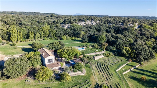 Maison 10 pièces 300 m² · à Grignan · 300 m² · 1 980 000 €