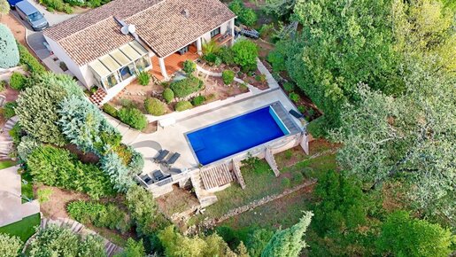 Maison 5 pièces 154 m² · à Roquebrune-sur-Argens · 154 m² · 649 000 €
