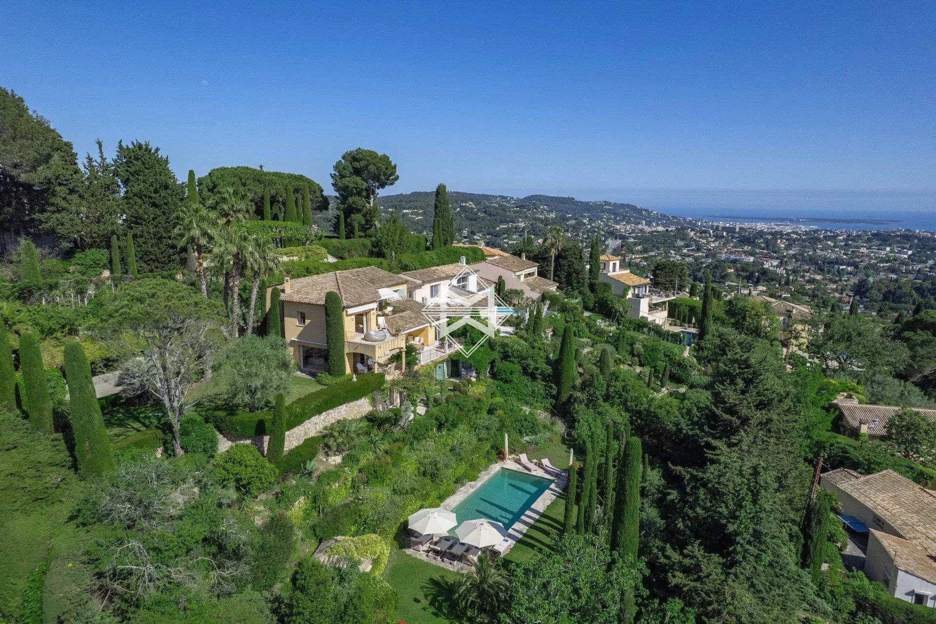 Maison à vendre, 380m², Mougins