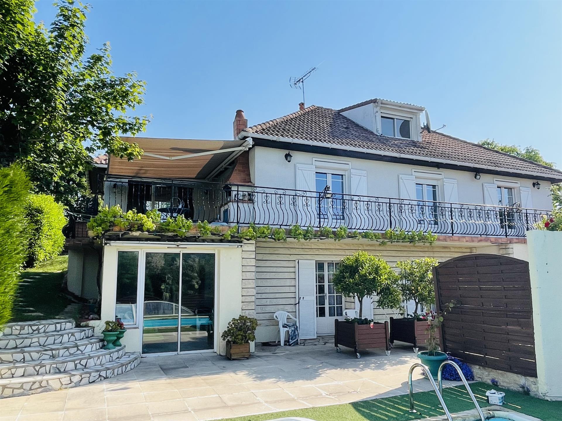 Maison à vendre, 193m², Cissé