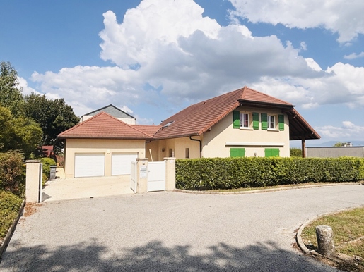 Maison 6 pièces 161 m² · à Thoiry · 161 m² · 887 000 €