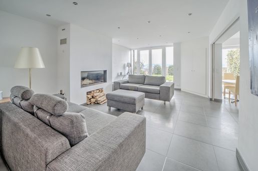 Maison 6 pièces 208 m² · à Péron · 208 m² · 937 000 €