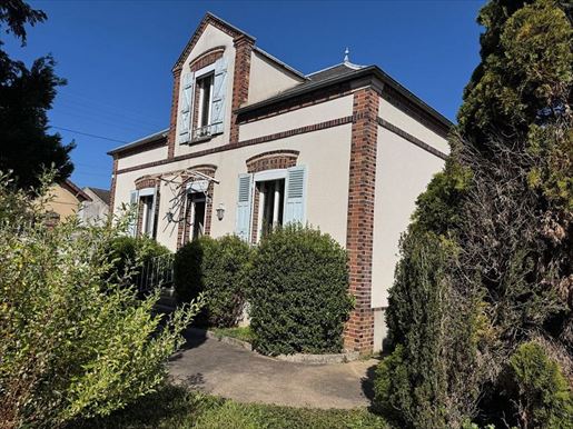 Maison 6 pièces 117 m² · à Sens · 117 m² · 239 000 €