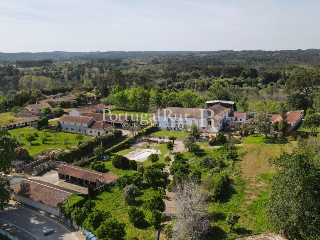 Quinta uit de 17e eeuw met 14 ha, kapel, zwembad en agrarische exploitatie, Coimbra