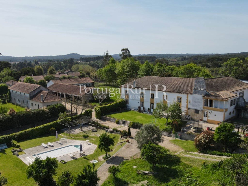 Quinta uit de 17e eeuw met 14 ha, kapel, zwembad en agrarische exploitatie, Coimbra