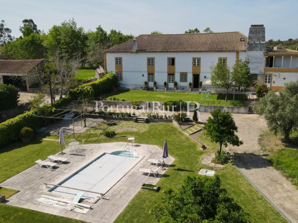 Quinta uit de 17e eeuw met 14 ha, kapel, zwembad en agrarische exploitatie, Coimbra