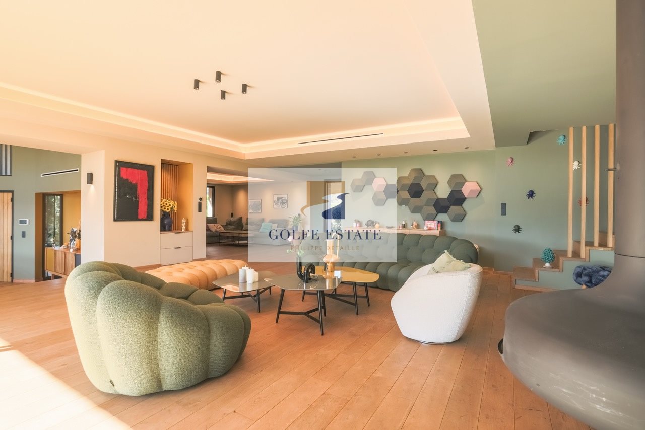 Maison à vendre, 365m², La Croix-Valmer