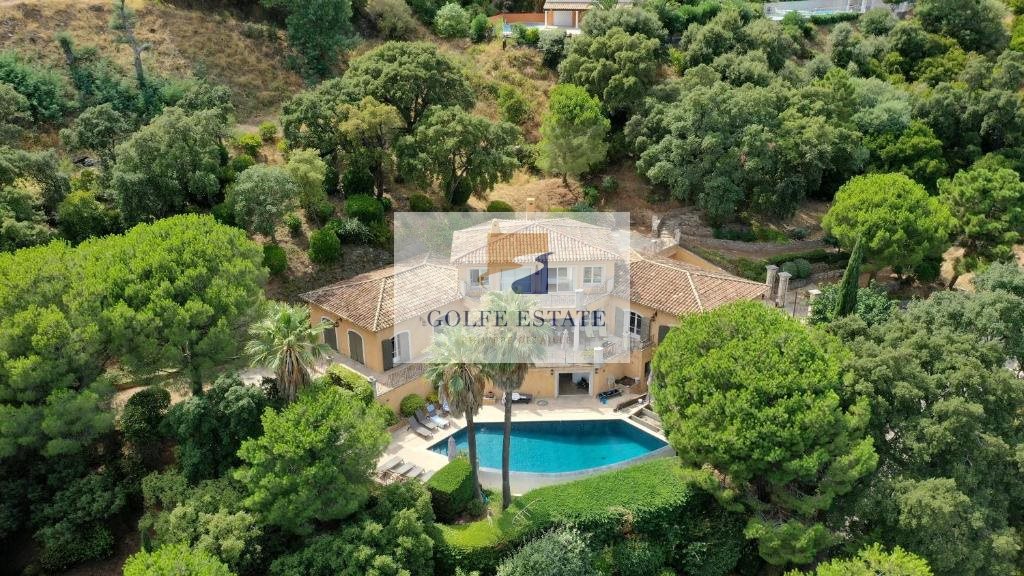 Maison à vendre, 356m², Cavalaire-sur-Mer