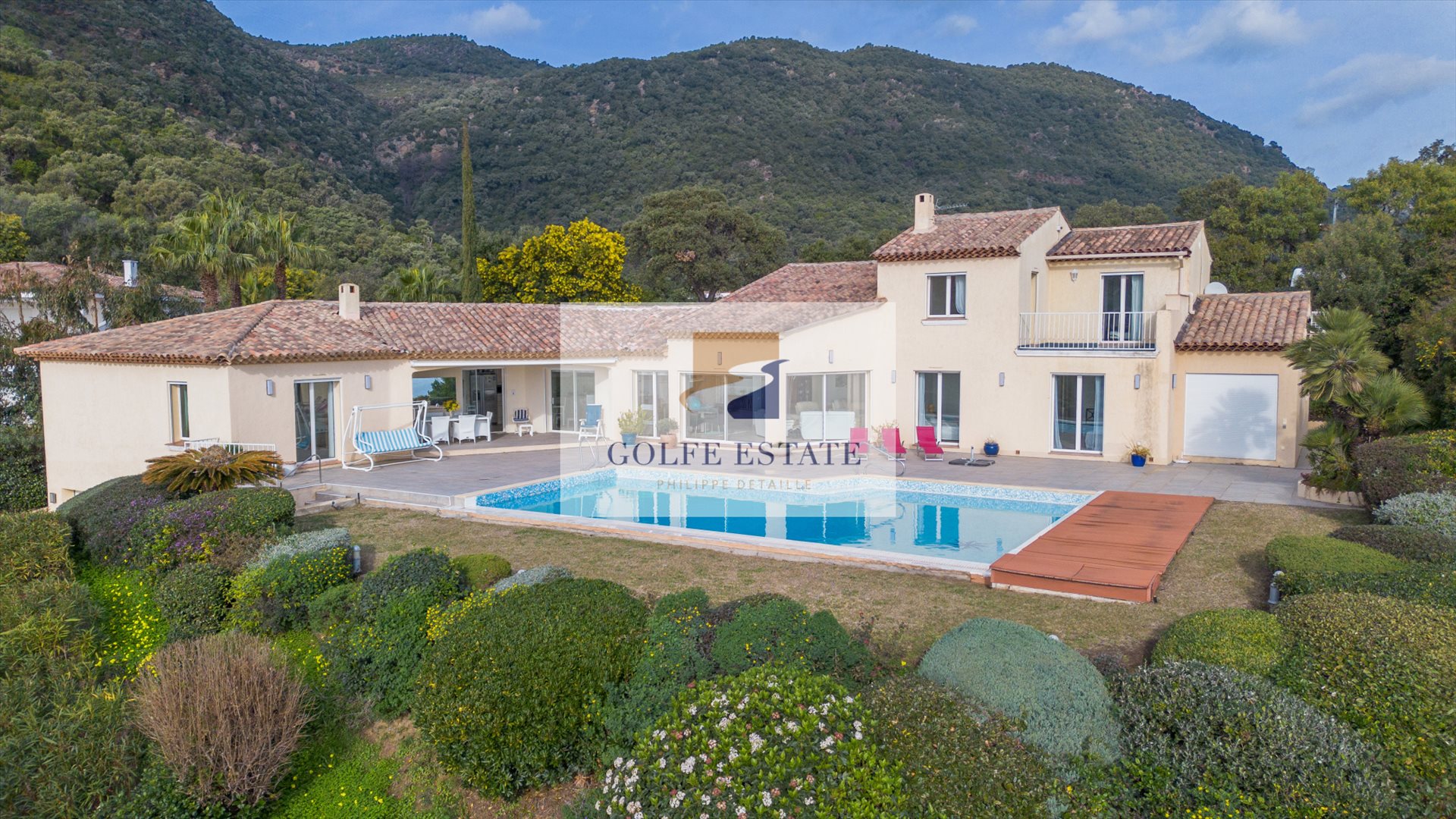 Maison à vendre, 350m², Cavalaire-sur-Mer